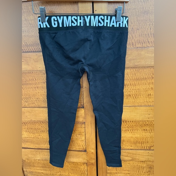 🦈 NWOT Black Flex Leggings | Low Rise | Gymshark | 22.5” Inseam | Size Small - Picture 9 of 17